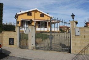 Отель Villa Wight  Олмедо